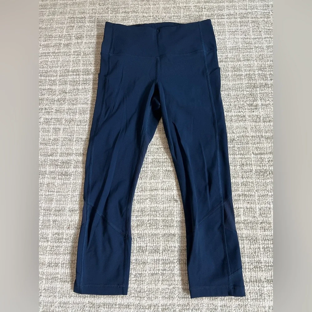 Lululemon Navy High-Rise Crop Leggings Size 6
